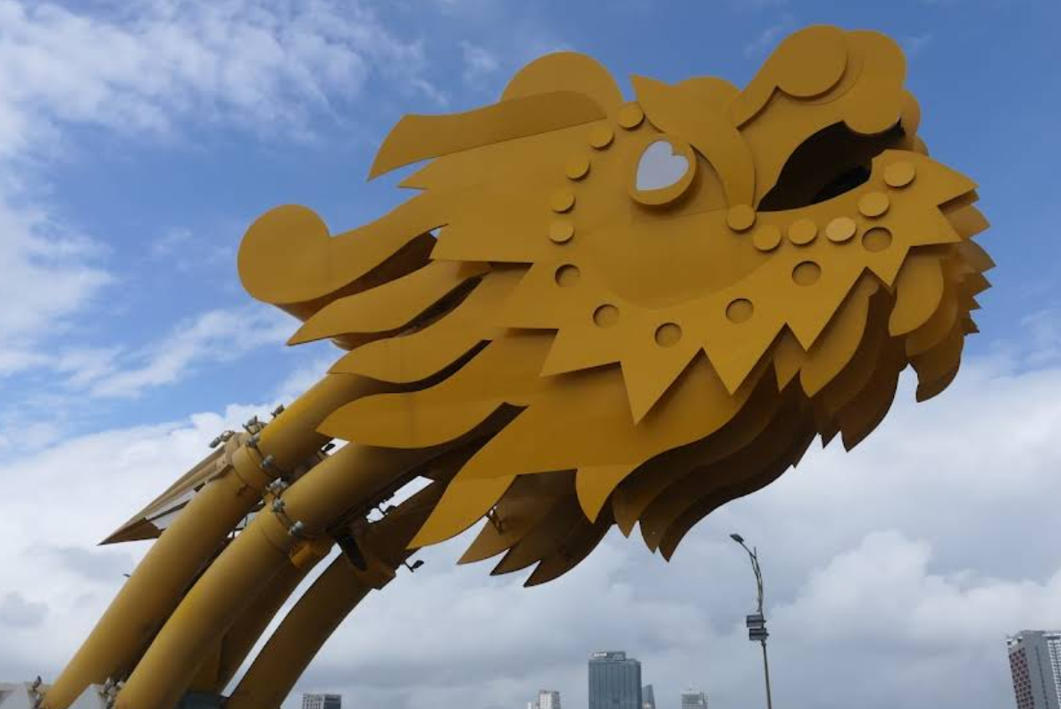 드래곤 브릿지 (Dragon Bridge)